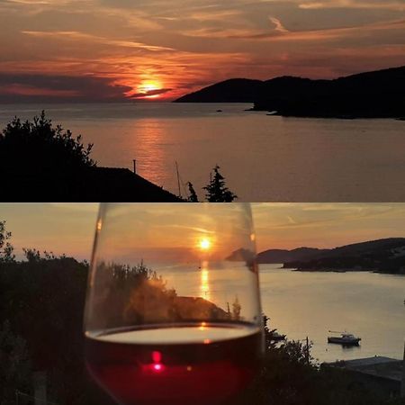 Sunset House With Seaview Apartment Hvar Town Bagian luar foto