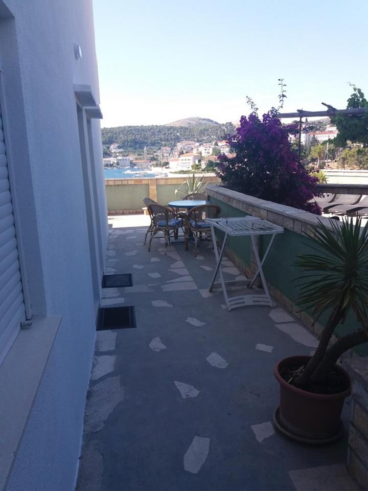Sunset House With Seaview Apartment Hvar Town Bagian luar foto
